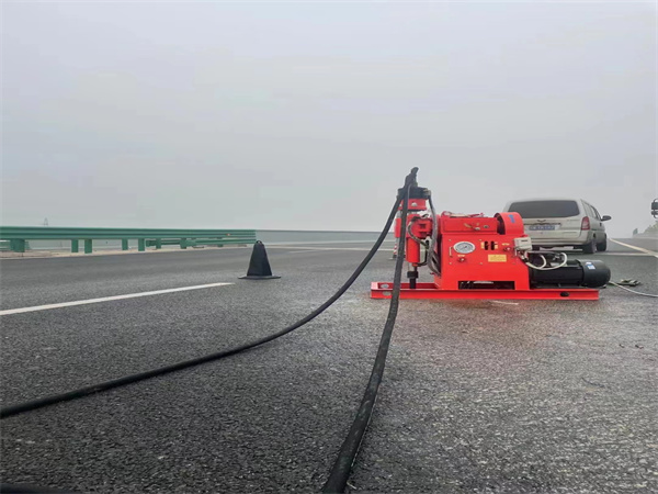 桃山马路路基路面开裂下沉注浆加固灌浆