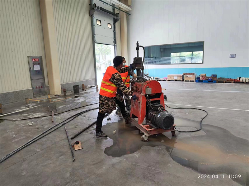 桃山厂房地面下沉塌陷注浆加固施工